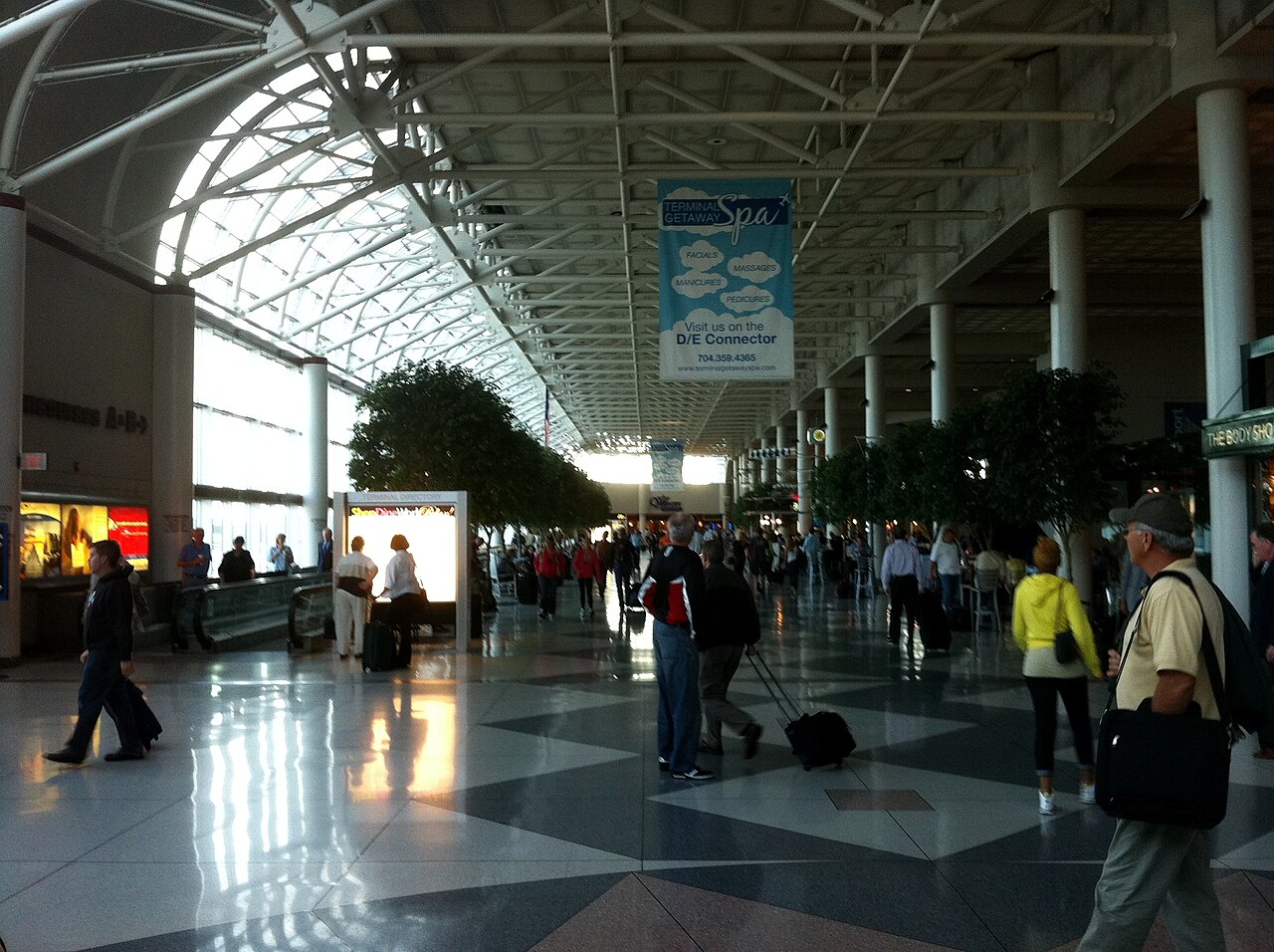 Charlotte Douglas International Airport terminal and control tower