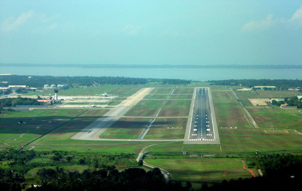 Boeing 777 on final approach to Colombo Bandaranaike Airport