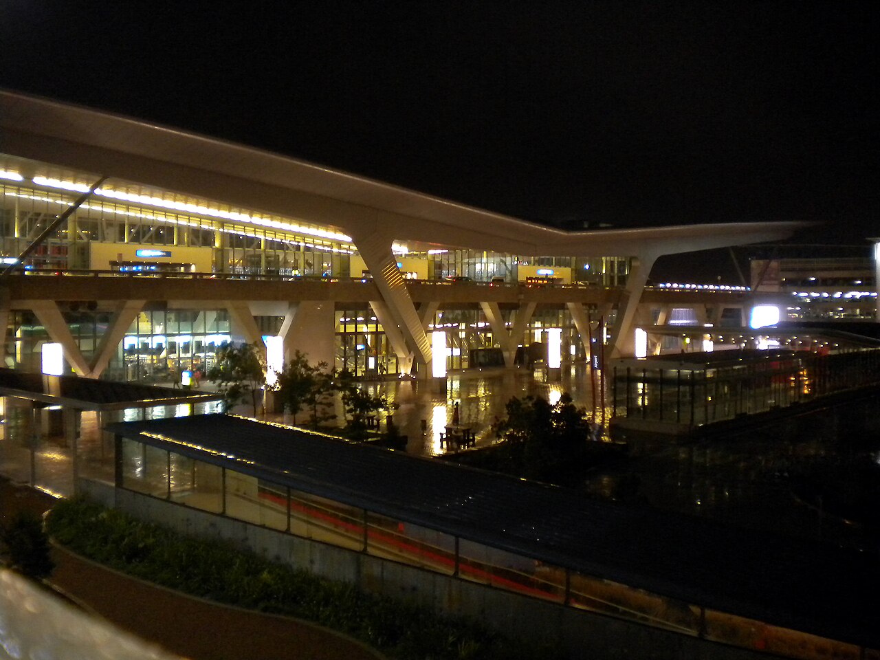 Cape Town International Airport central terminal building